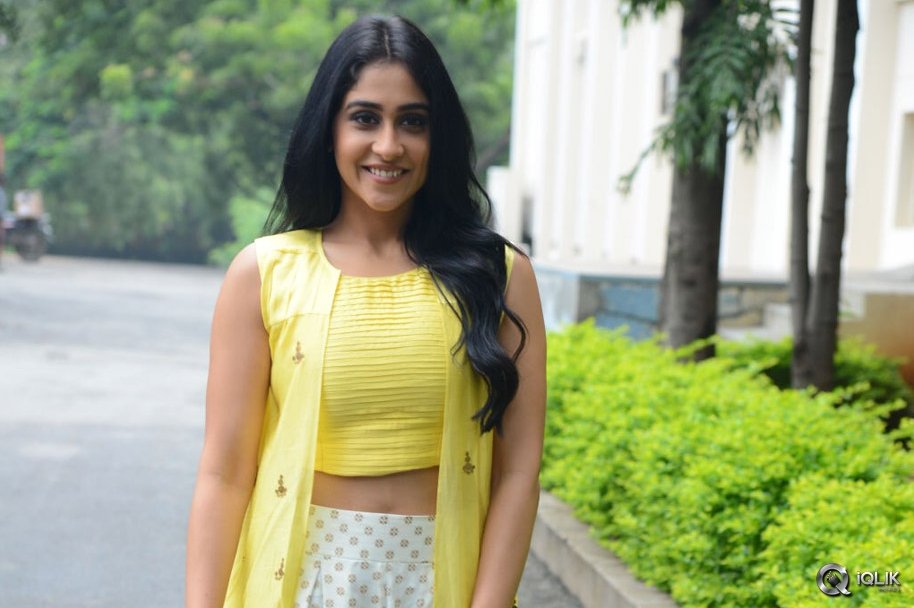 Regina-Cassandra-At-Jyo-Achyutananda-Movie-Success-Meet